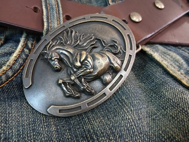 ビンテージ　バックル　馬　ホース　ルビー ビンテージ バックル 馬 ホース ルビー